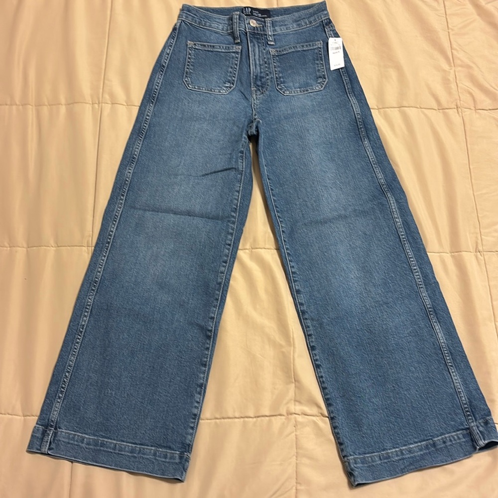 Size 24 GAP Wide Leg Flare Jeans in Medium Blue (NOT NWT)